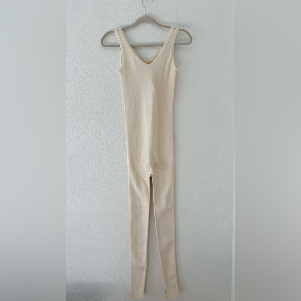 OYUN Cream Ribbed V Neck Sleeveless Full Length Bodysuit XS S